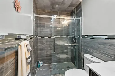 7255 Dooley Drive Mississauga ON L4T 2S7