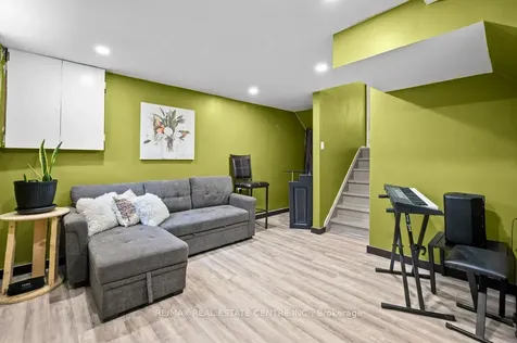 7255 Dooley Drive Mississauga ON L4T 2S7