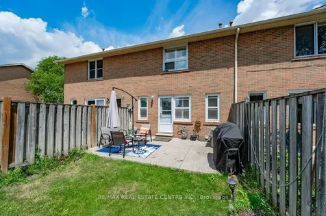 7255 Dooley Drive Mississauga ON L4T 2S7