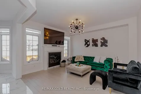 18 Branigan Crescent Halton Hills ON L7G 0N2