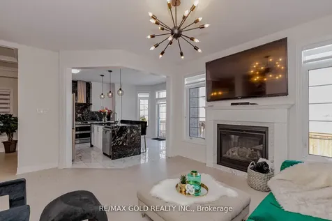 18 Branigan Crescent Halton Hills ON L7G 0N2