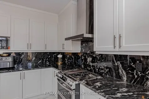 18 Branigan Crescent Halton Hills ON L7G 0N2
