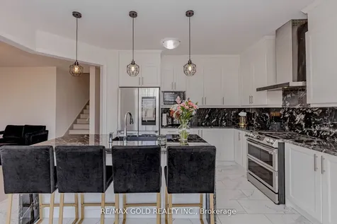 18 Branigan Crescent Halton Hills ON L7G 0N2