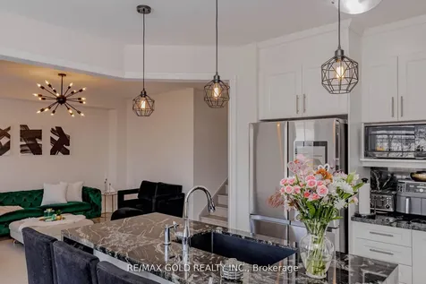 18 Branigan Crescent Halton Hills ON L7G 0N2