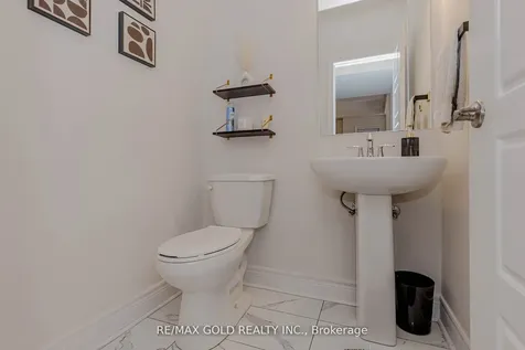 18 Branigan Crescent Halton Hills ON L7G 0N2