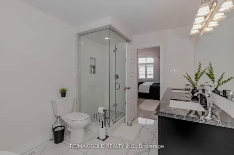 18 Branigan Crescent Halton Hills ON L7G 0N2