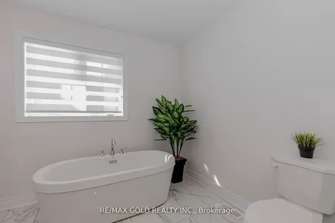 18 Branigan Crescent Halton Hills ON L7G 0N2