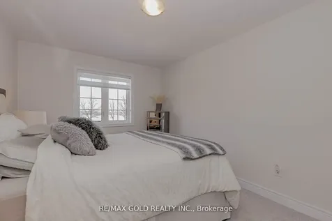 18 Branigan Crescent Halton Hills ON L7G 0N2