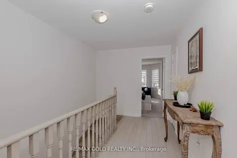 18 Branigan Crescent Halton Hills ON L7G 0N2