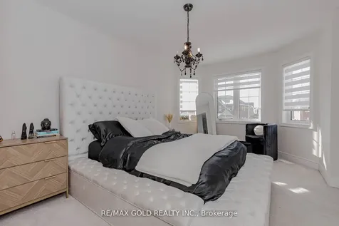 18 Branigan Crescent Halton Hills ON L7G 0N2