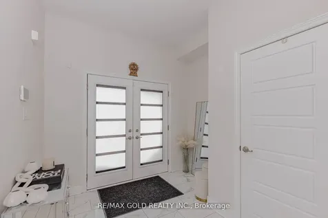 18 Branigan Crescent Halton Hills ON L7G 0N2