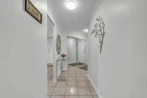 2470 Eglinton Avenue W Toronto ON M6M 5E7