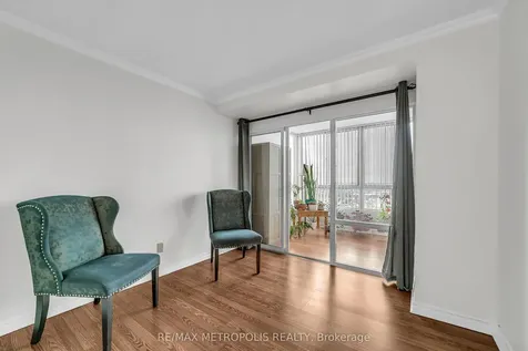 2470 Eglinton Avenue W Toronto ON M6M 5E7