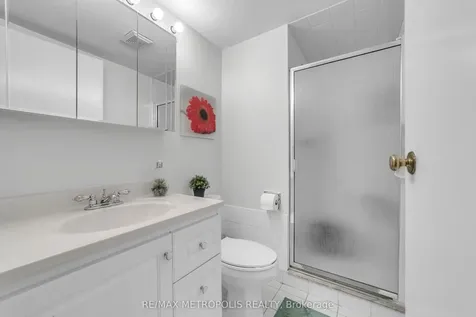 2470 Eglinton Avenue W Toronto ON M6M 5E7