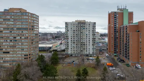 2470 Eglinton Avenue W Toronto ON M6M 5E7