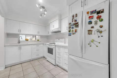 2470 Eglinton Avenue W Toronto ON M6M 5E7