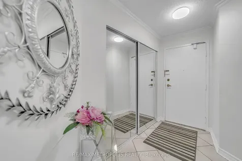 2470 Eglinton Avenue W Toronto ON M6M 5E7