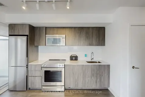 30 Samuel Wood Way Toronto ON M9B 0C9