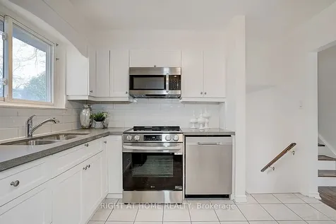 11 Tullamore Road Brampton ON L6W 1J6