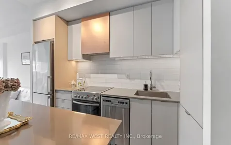 10 Gibbs Road Toronto ON M9B 0E2
