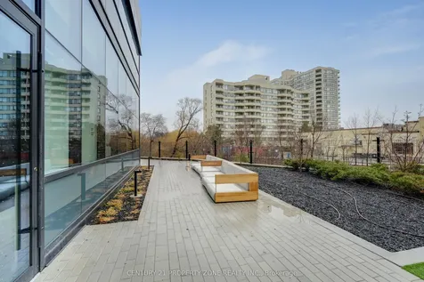 86 Dundas Street E Mississauga ON L5A 1W4