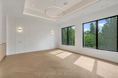 114 Tracina Drive Oakville ON L6L 4B7