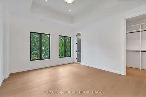 114 Tracina Drive Oakville ON L6L 4B7