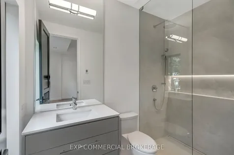 114 Tracina Drive Oakville ON L6L 4B7