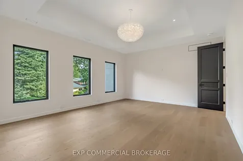 114 Tracina Drive Oakville ON L6L 4B7