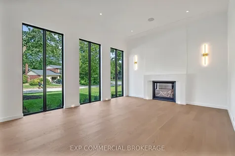 114 Tracina Drive Oakville ON L6L 4B7