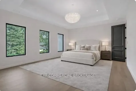 114 Tracina Drive Oakville ON L6L 4B7