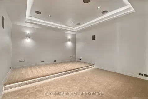 114 Tracina Drive Oakville ON L6L 4B7