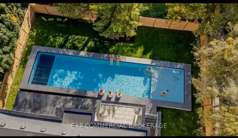 114 Tracina Drive Oakville ON L6L 4B7