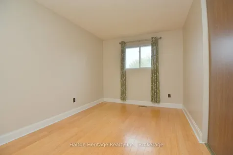 457 Woodview Road Burlington ON L7N 2Z9