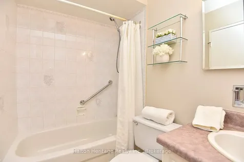 457 Woodview Road Burlington ON L7N 2Z9