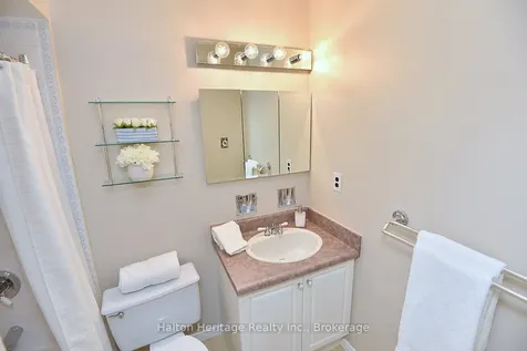 457 Woodview Road Burlington ON L7N 2Z9