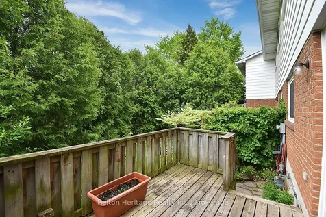 457 Woodview Road Burlington ON L7N 2Z9