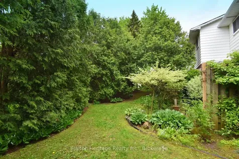 457 Woodview Road Burlington ON L7N 2Z9