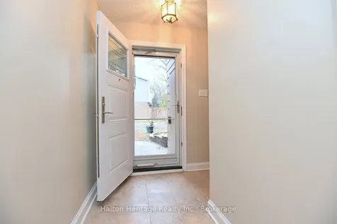 457 Woodview Road Burlington ON L7N 2Z9