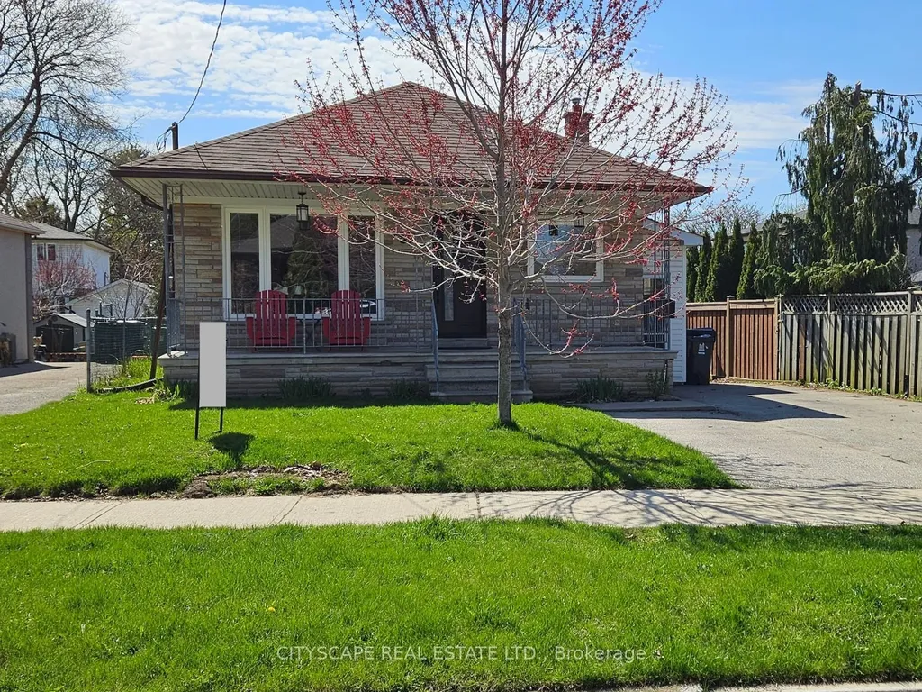 87 Savona Drive Toronto ON M8W 4V2