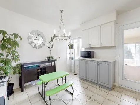 87 Savona Drive Toronto ON M8W 4V2