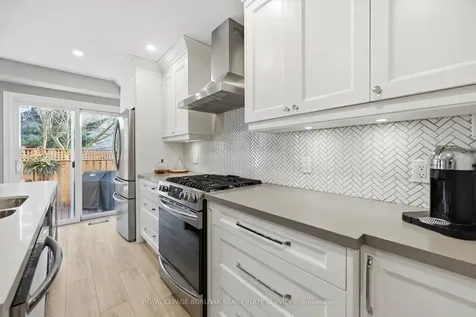 5255 Lakeshore Road Burlington ON L7L 5X8