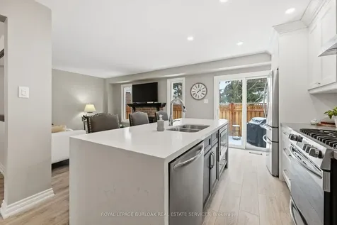 5255 Lakeshore Road Burlington ON L7L 5X8