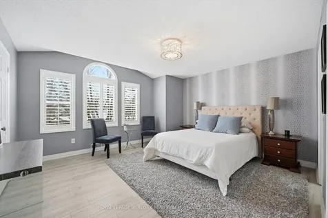 5255 Lakeshore Road Burlington ON L7L 5X8