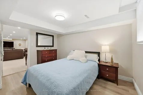 5255 Lakeshore Road Burlington ON L7L 5X8