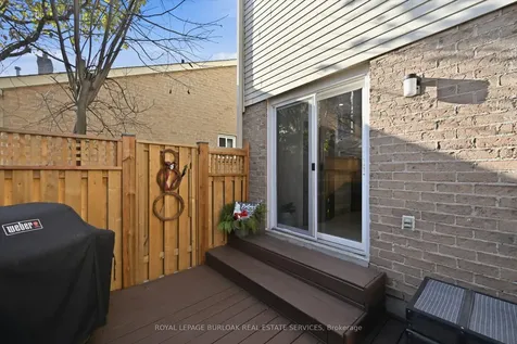 5255 Lakeshore Road Burlington ON L7L 5X8