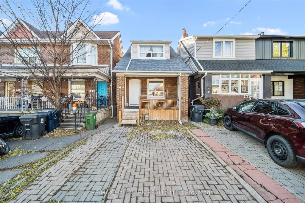 160 Silverthorn Avenue Toronto ON M6N 3K3