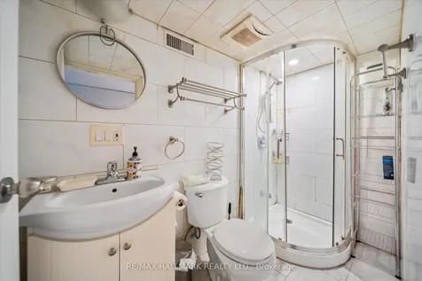 160 Silverthorn Avenue Toronto ON M6N 3K3