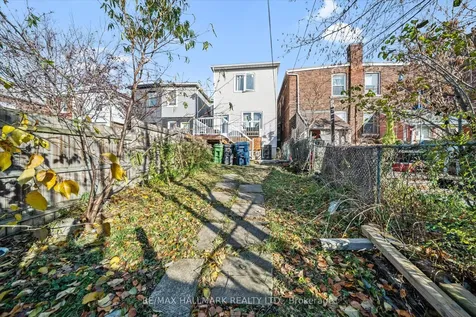 160 Silverthorn Avenue Toronto ON M6N 3K3