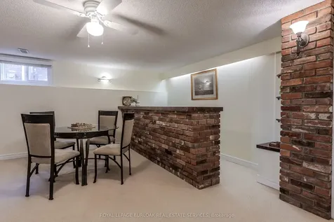 154 Hendrie Avenue Burlington ON L7T 4C2